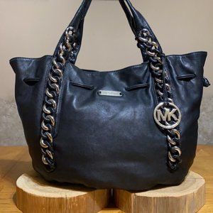 **HP** MICHAEL KORS Large ID Chain Drawstring Hobo